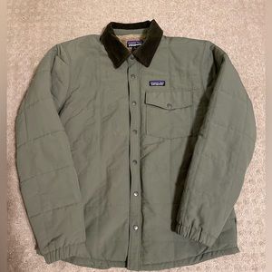 Patagonia isthmus quilted shirt jacket (medium, green)